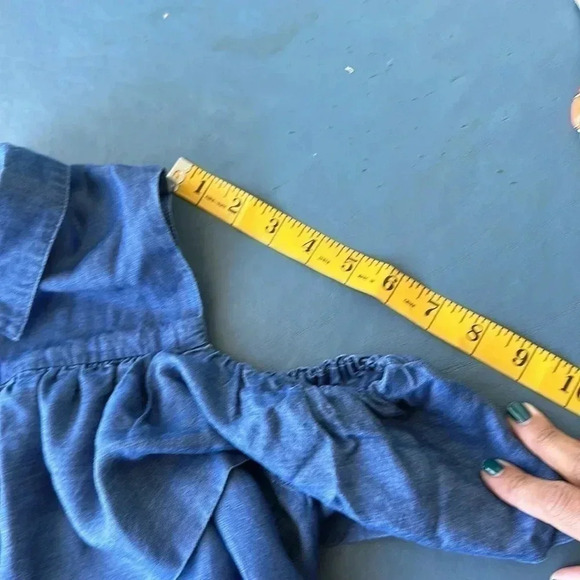 Denim Sleeveless Flutter Button Up Size Large - Picture 10 of 10